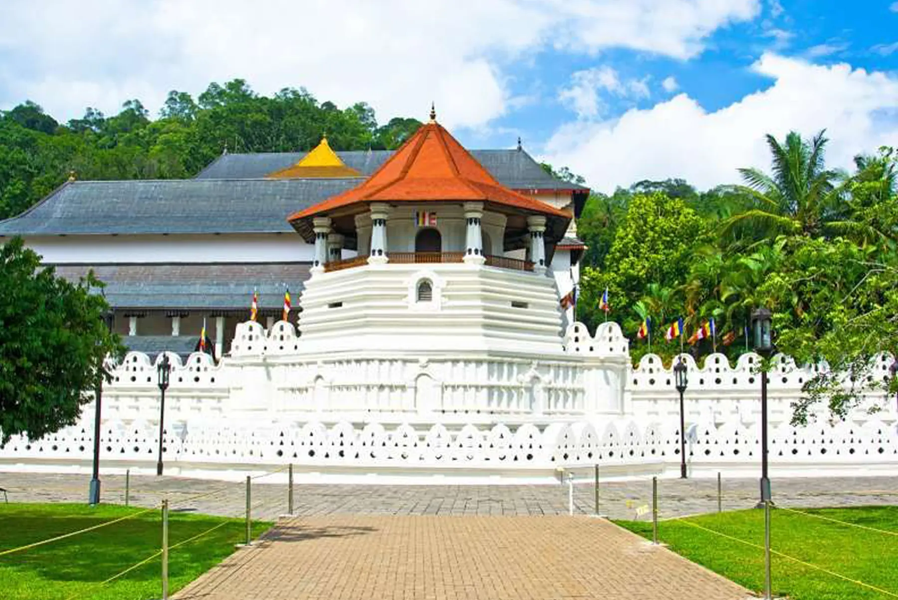 Temple Of Tooth At Kandy